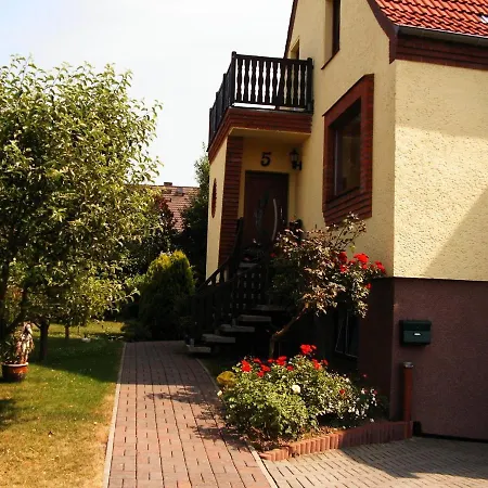Spacious In Germany With Garden *